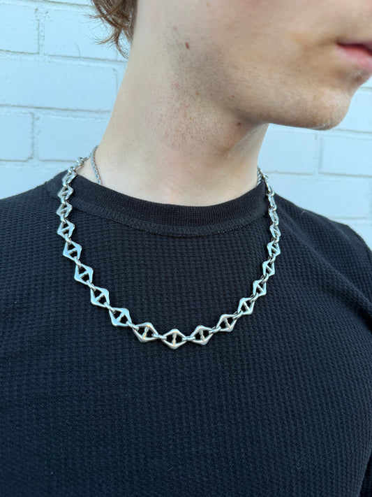 GEOMETRIC NECKLACE