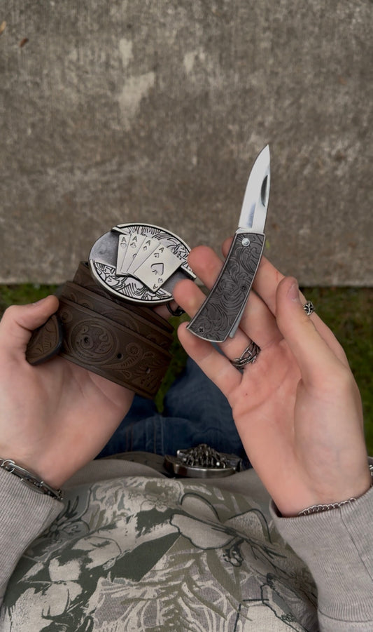 PLAYING CARD KNIFE BELT