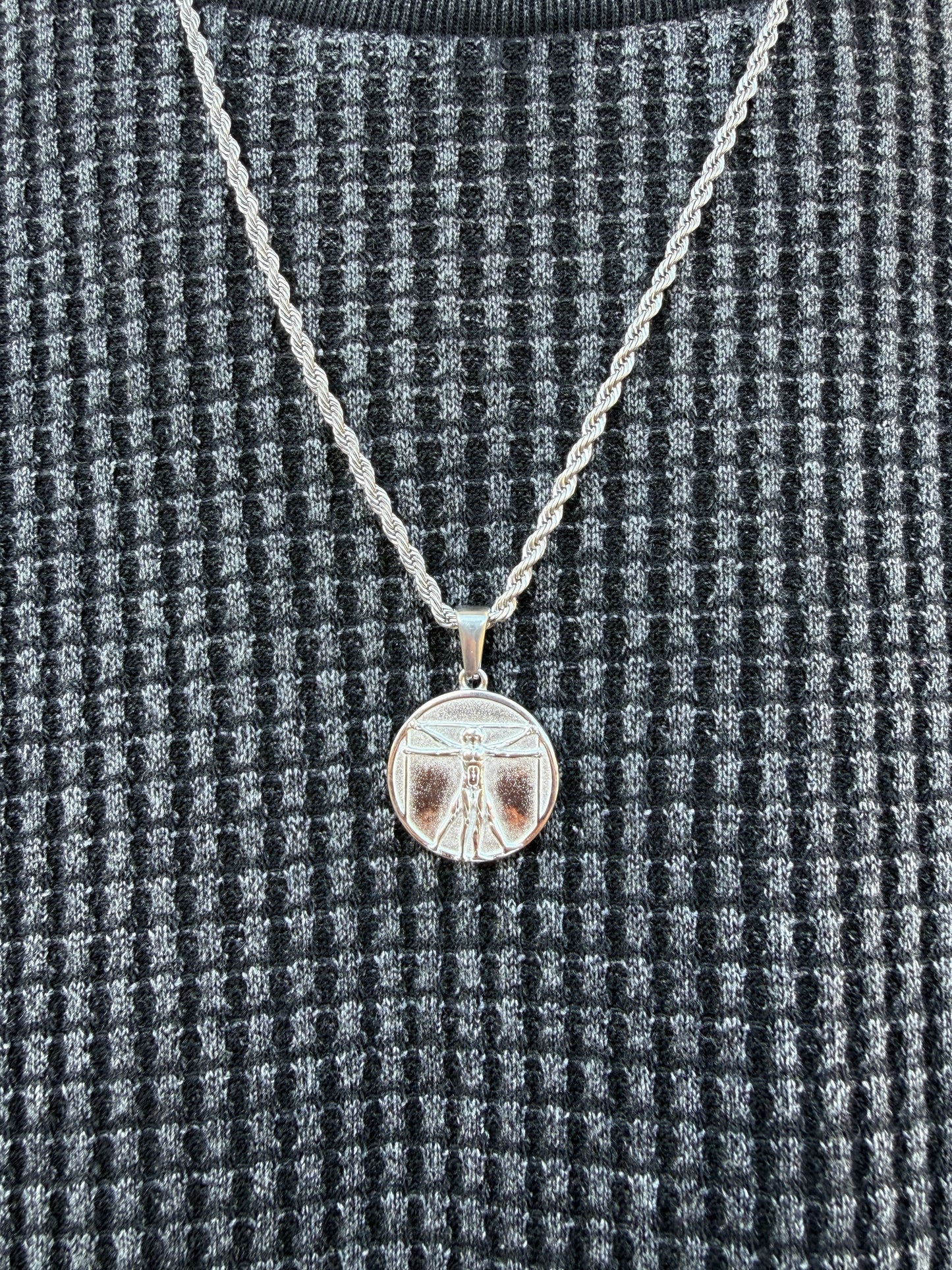 VITRUVIAN MAN NECKLACE