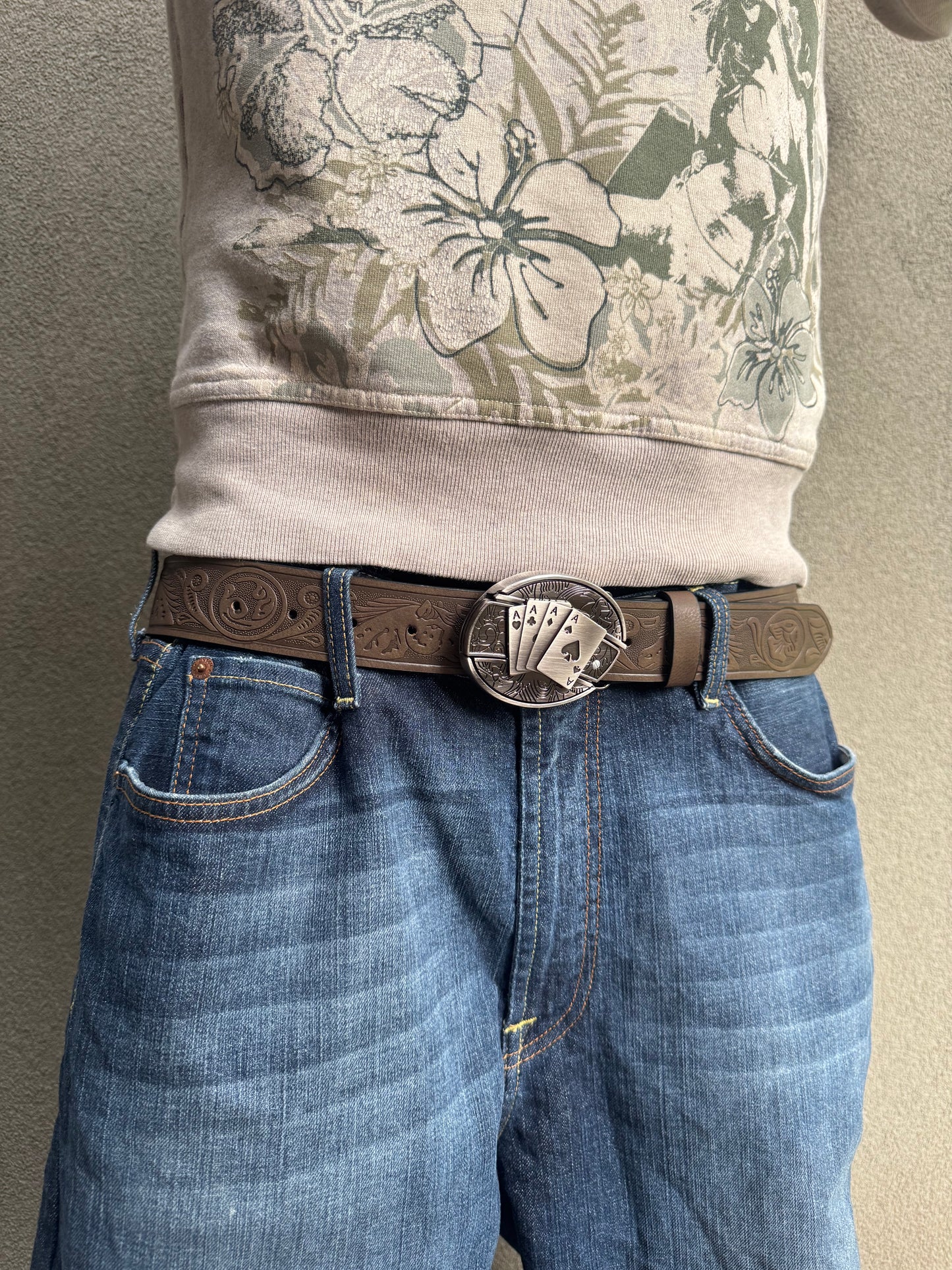 PLAYING CARD KNIFE BELT
