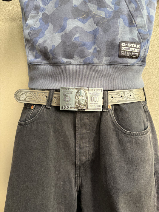 HUNDRED LIGHTER BELT