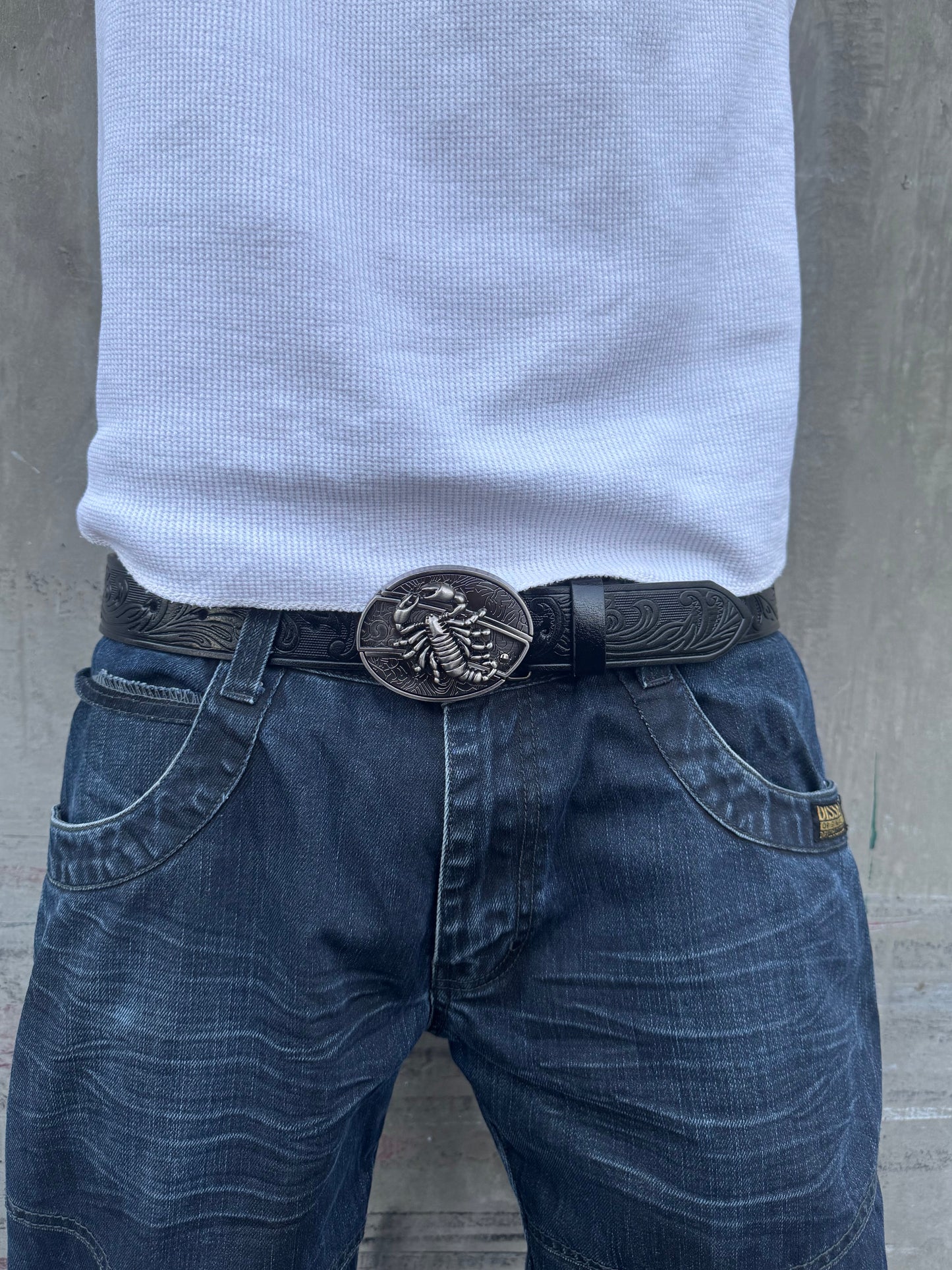 SCORPION KNIFE BELT
