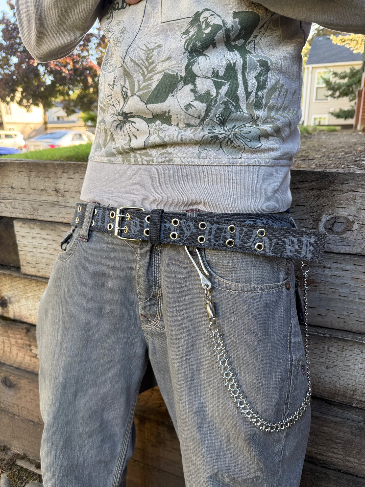 GRAFFITI BELT