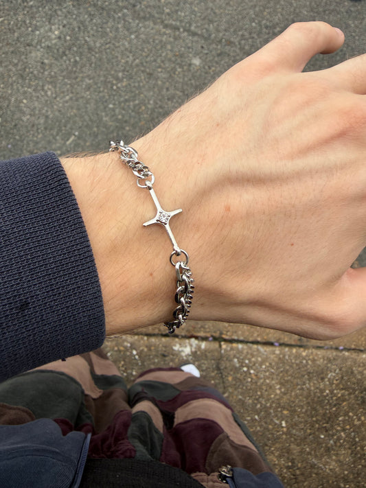 STAR-POINT BRACELET
