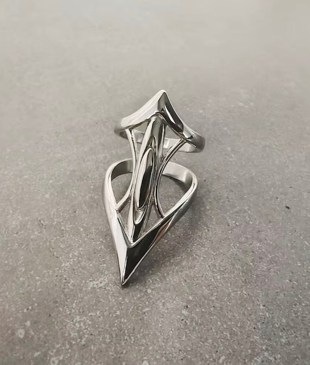 VOID FANG RING