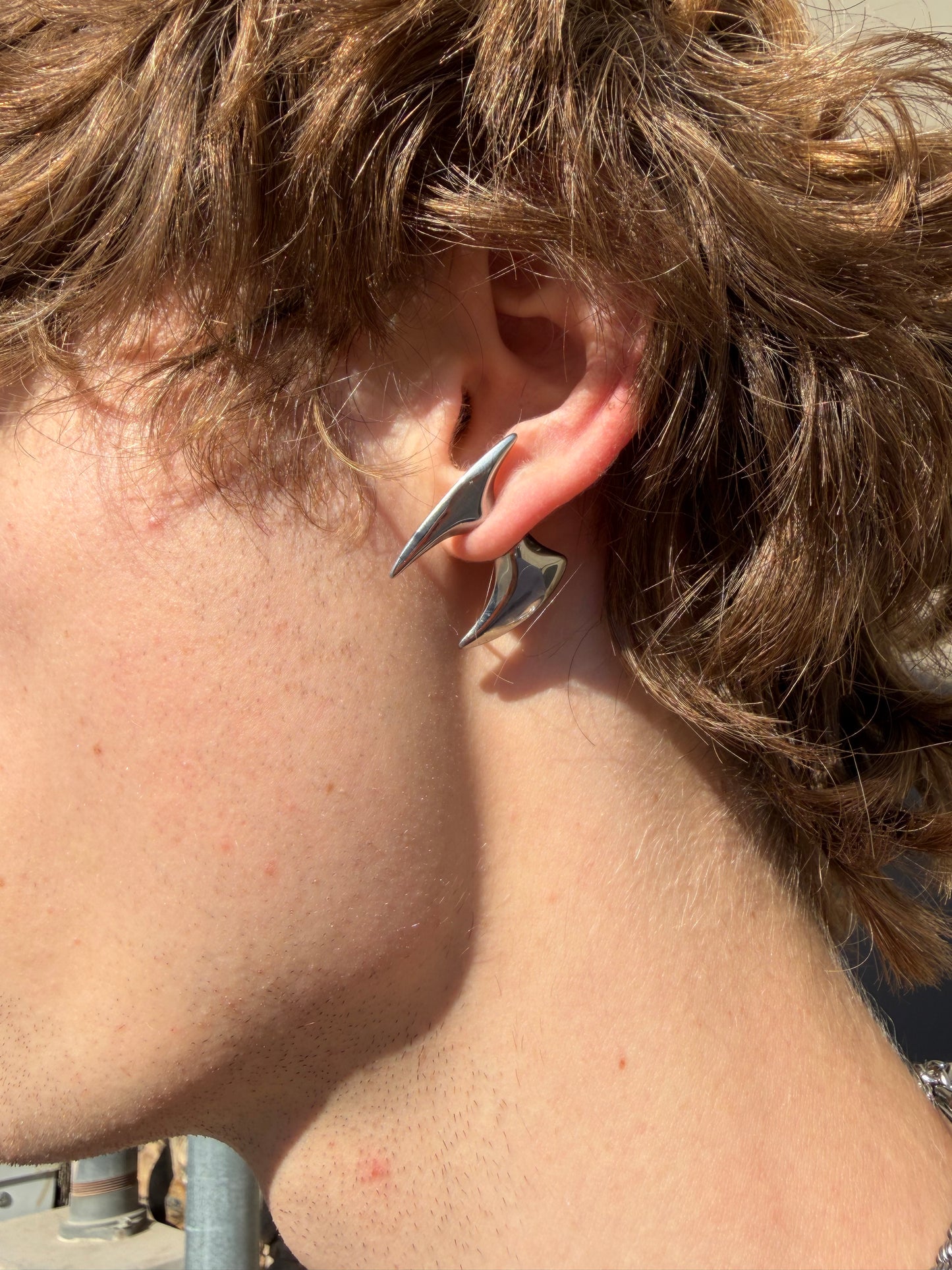 VOID FANG EARRINGS