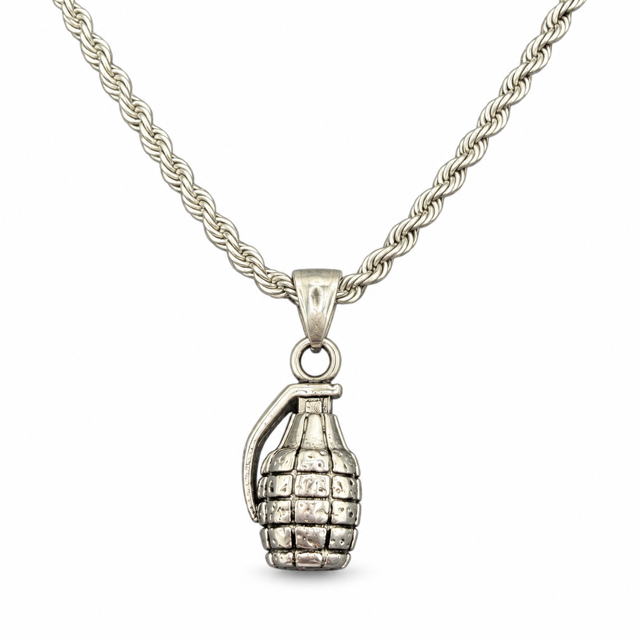 GRENADE NECKLACE
