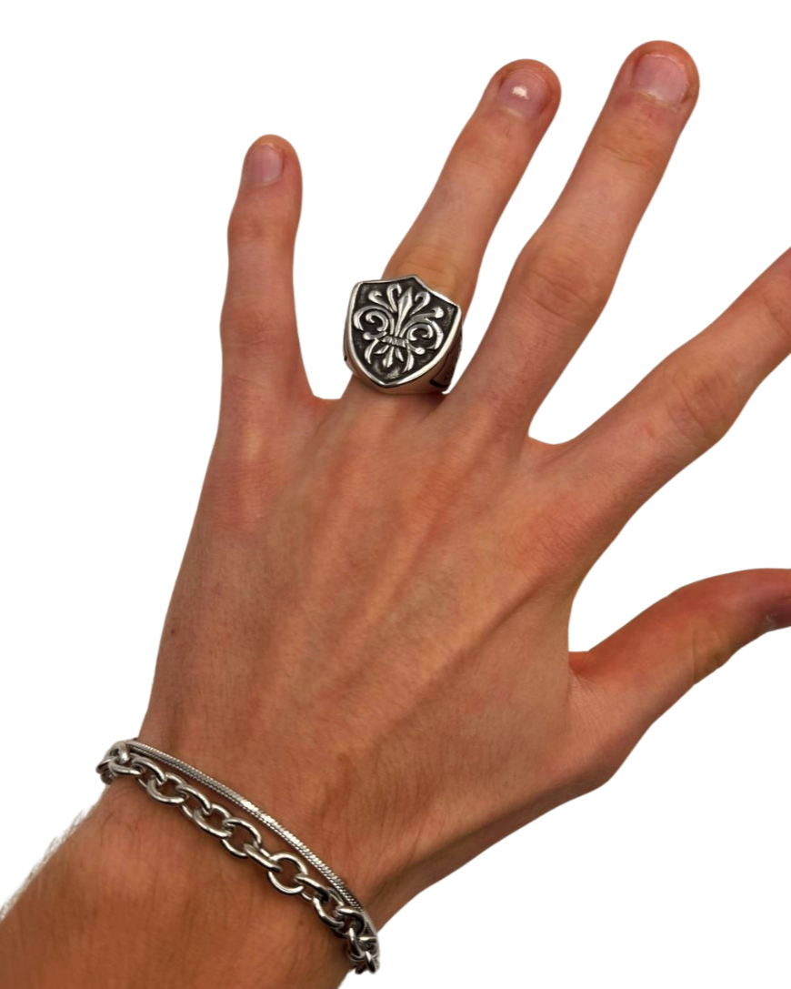 SILVER ROYAL SHIELD RING