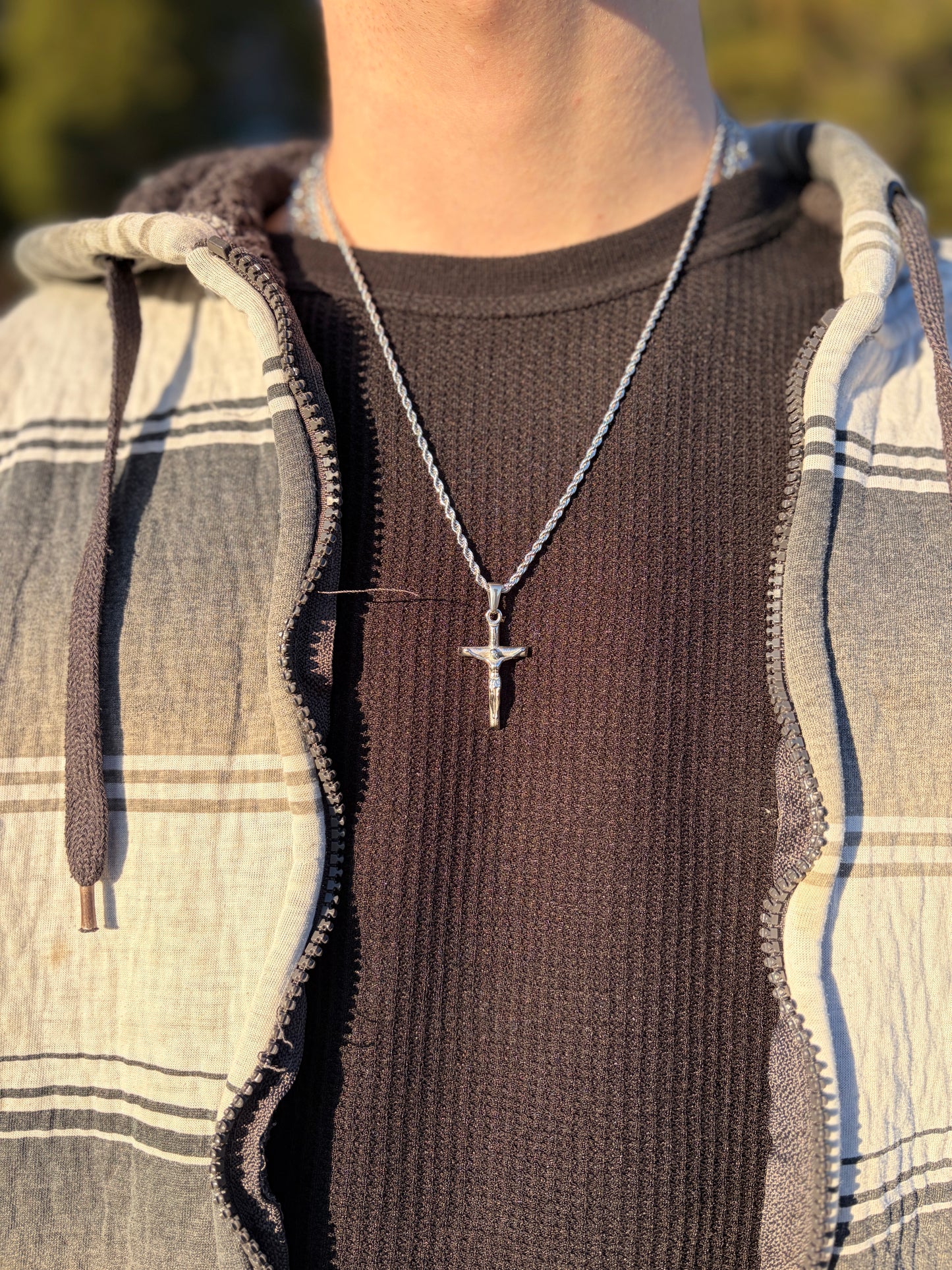 SILVER JESUS CRUSIFIX NECKLACE
