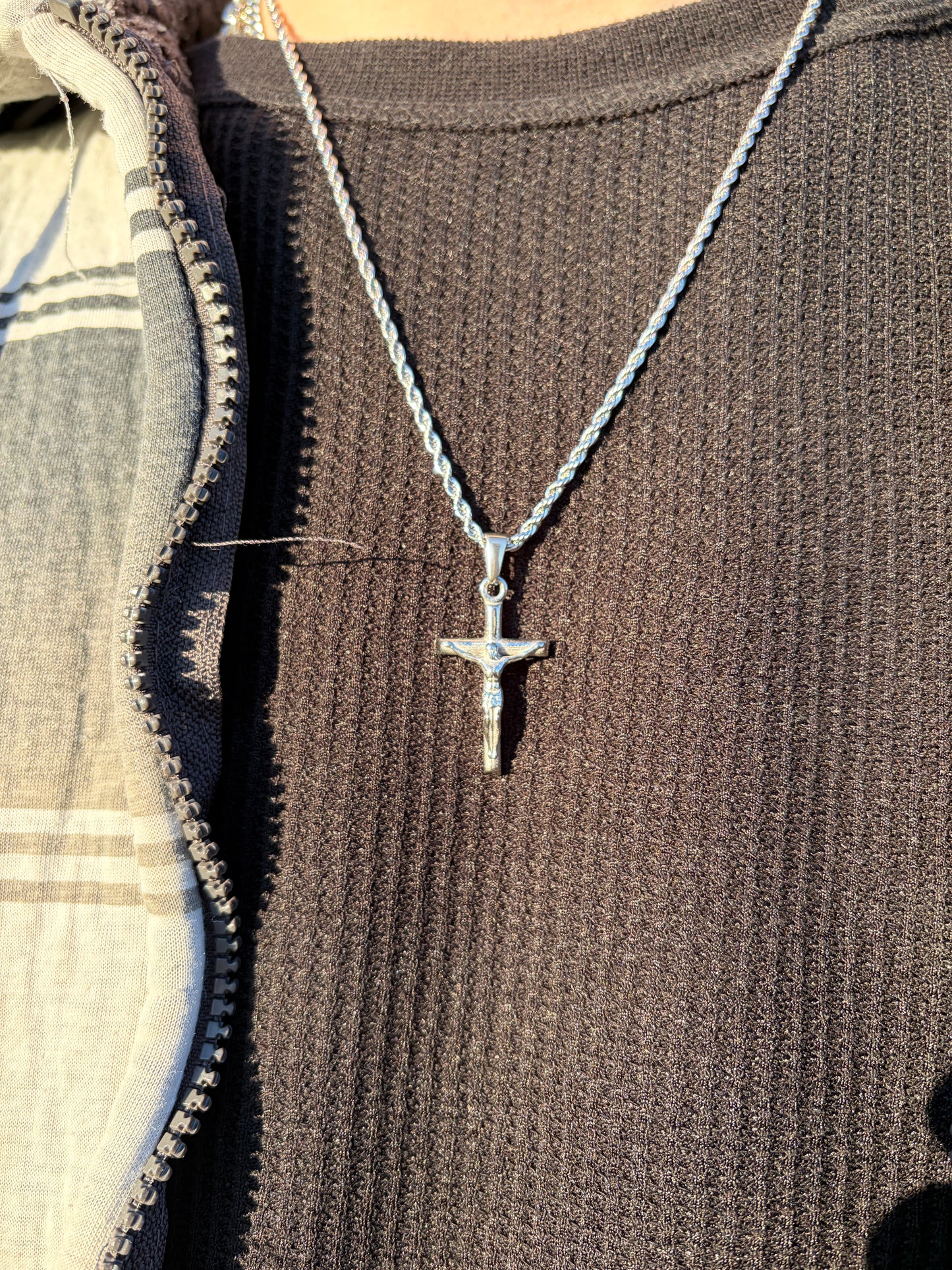 SILVER JESUS CRUSIFIX NECKLACE