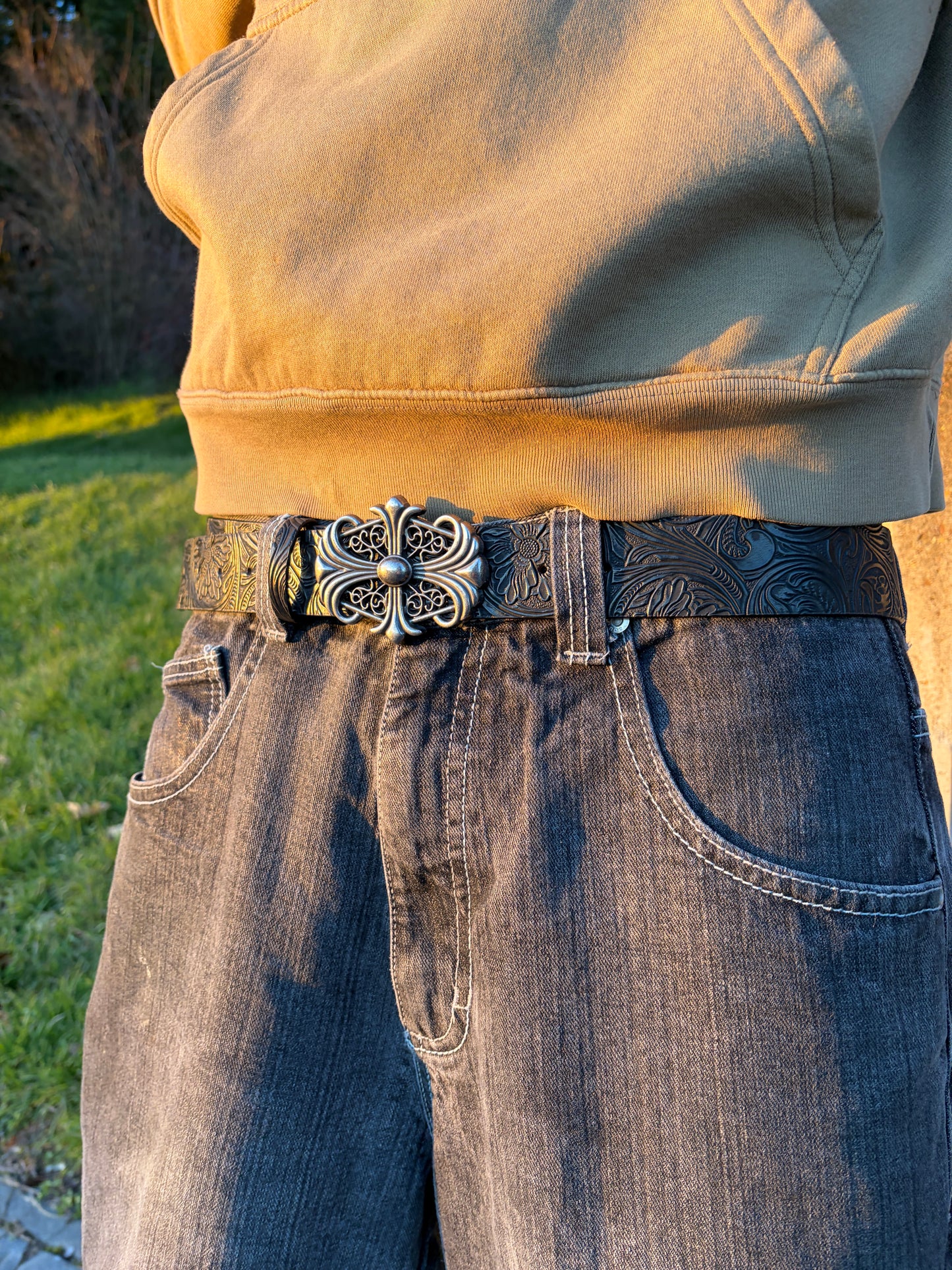 CROSS BUCKLE BELT